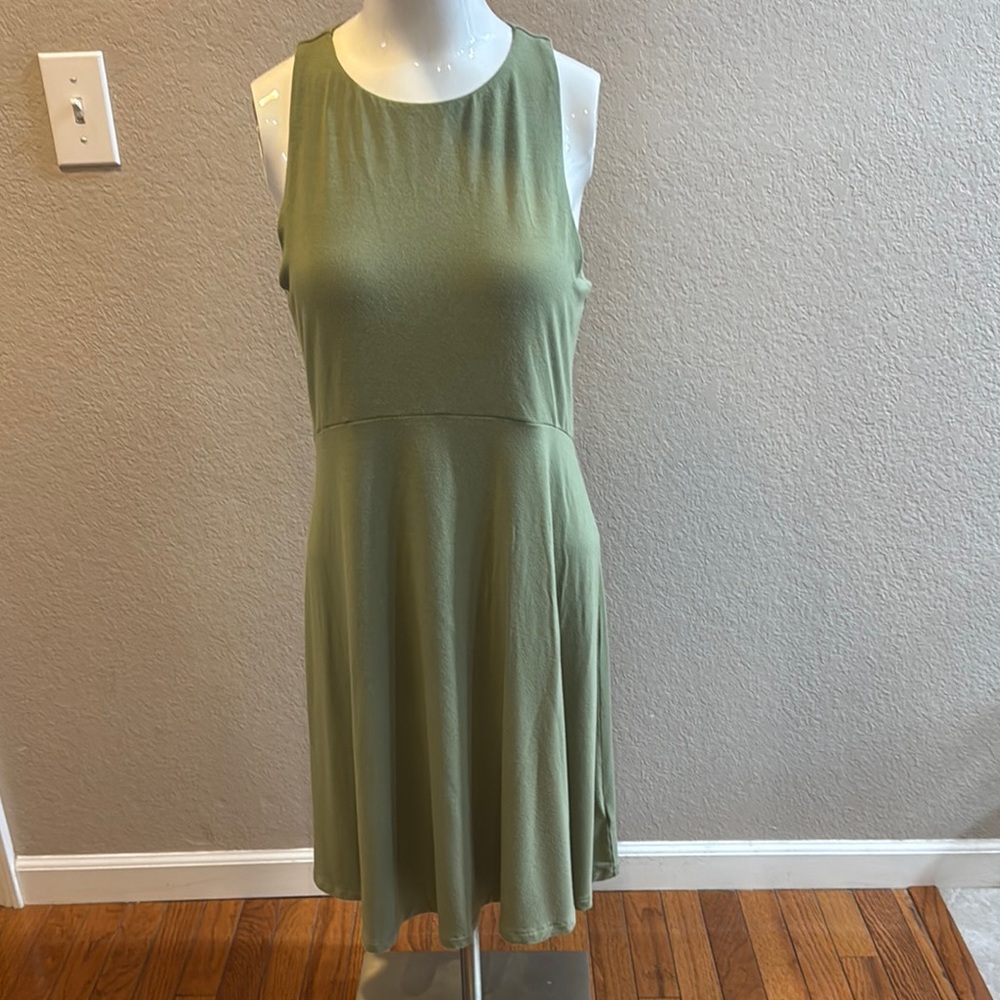 Athleta Green midi dress size‎ medium